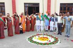 WhatsApp-Image-2025-12-24-at-17.18.52